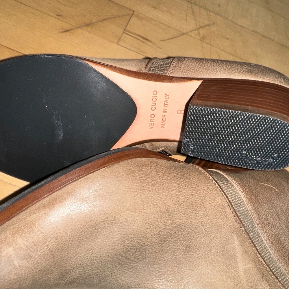Aquatalia taupe ankle bootie, 8, CB2499 - Picture 5 of 7